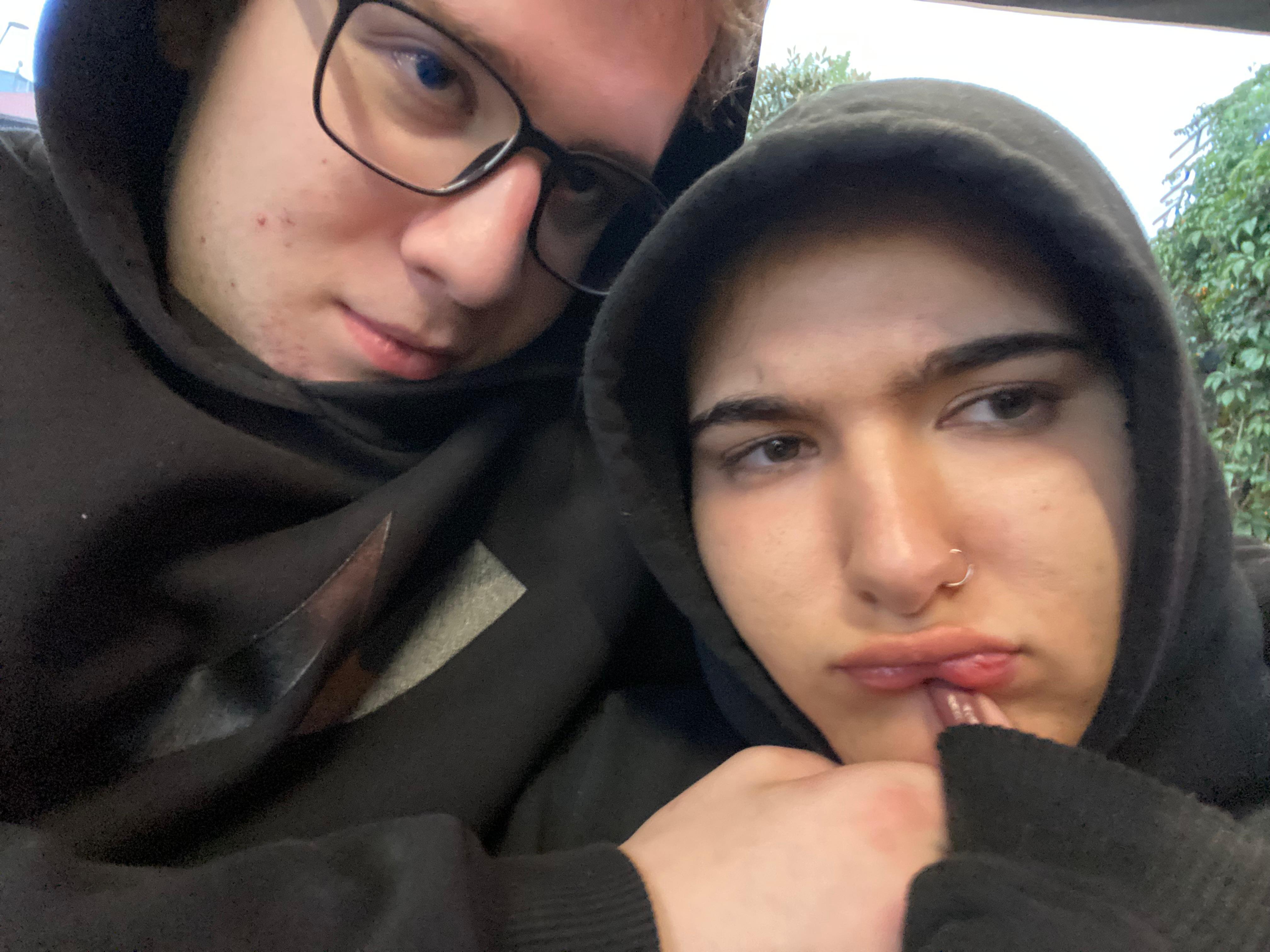 Treni beklerken.